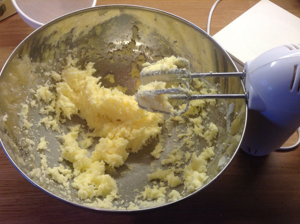 Whisk 10oz butter and 10oz of castor sugar on hight till all combined.