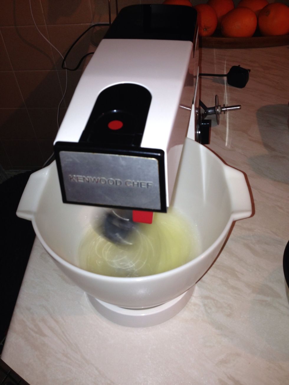 Whisk egg white until stiff. Slowly beat in caster sugar until stiff and glossy. Add a teaspoon of vanilla essence. Add 1 desert spoon cornflour and 2 teaspoons vinegar to keep it white and beat.