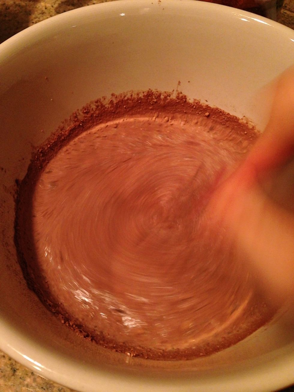 Whisk mixture vigorously until Almond milk absorbs the powder.