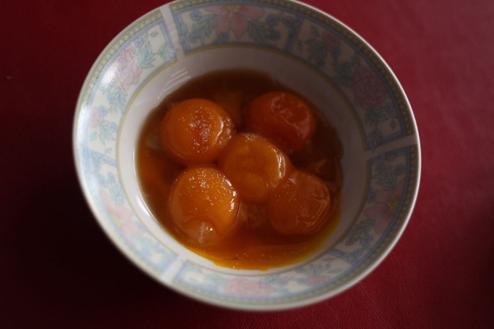 Whisk the 5 eggs using a fork until you get a runny liquid.. Now you're probably thinking.. "Micho, you're just stating the obvious". Well my eggs became thicker with a few lumpy bits. Perfect!