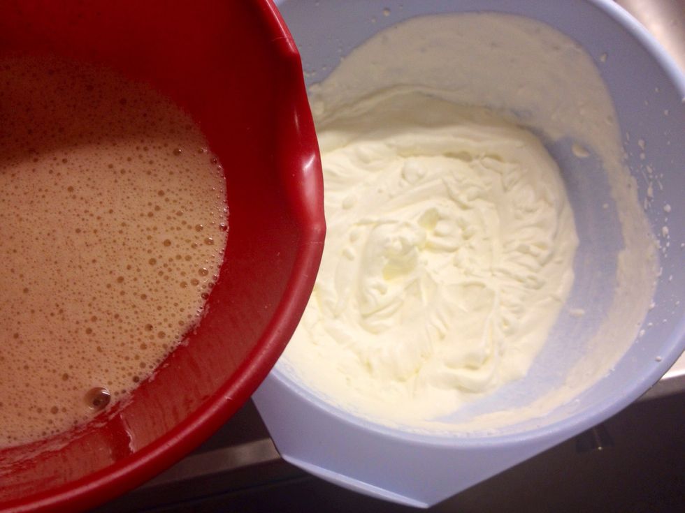 Whisk the cream and then mix it with the cinnamon batter.