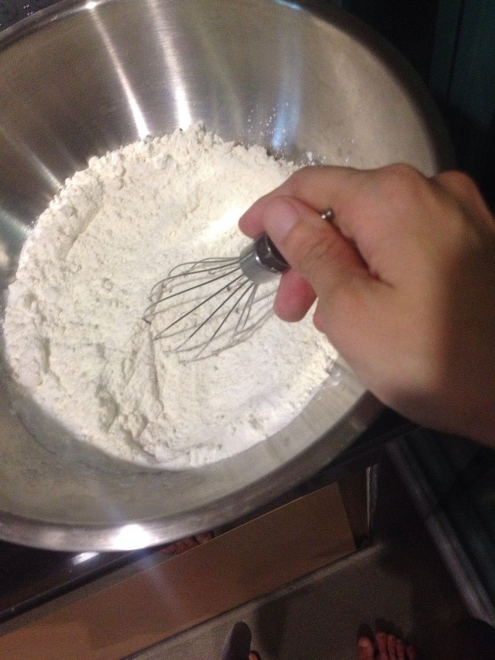 Whisk the dry ingredients together.