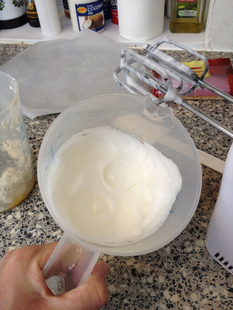 Whisk the whites until stiff. They should look like this...
