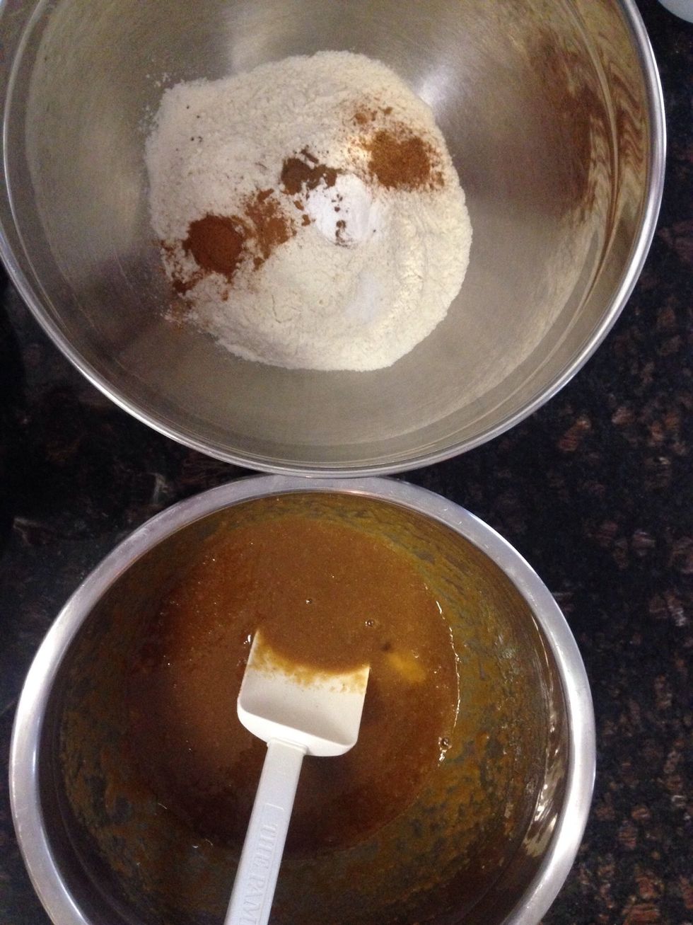 Whisk you wet ingredients together until well blended. Then mix up e dry ingredients until well blended. Now put e wet ingredients into the dry and with a spatula blend together.