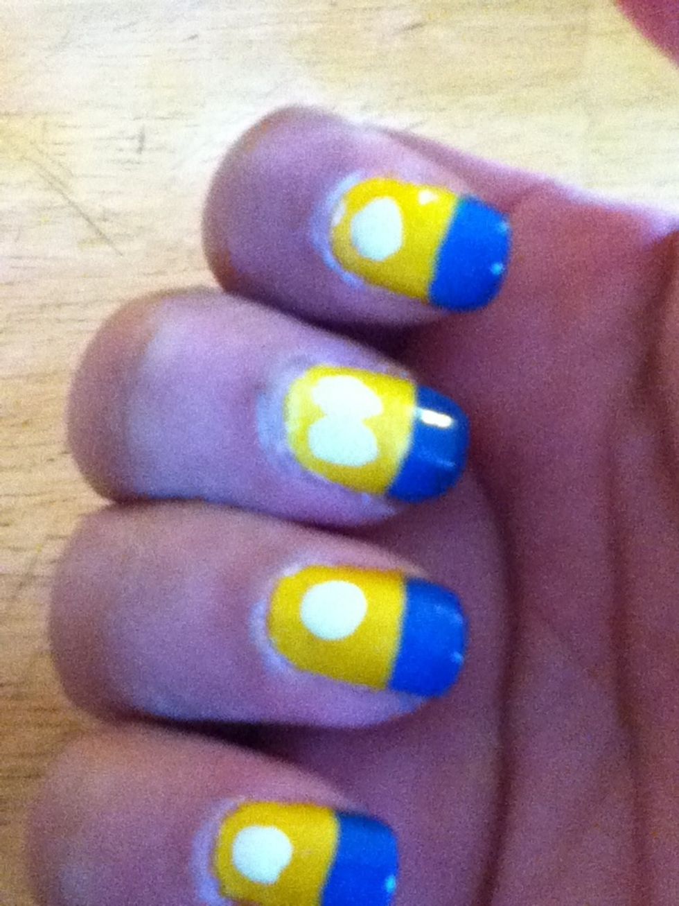 White dots for eyes you can just use the brush