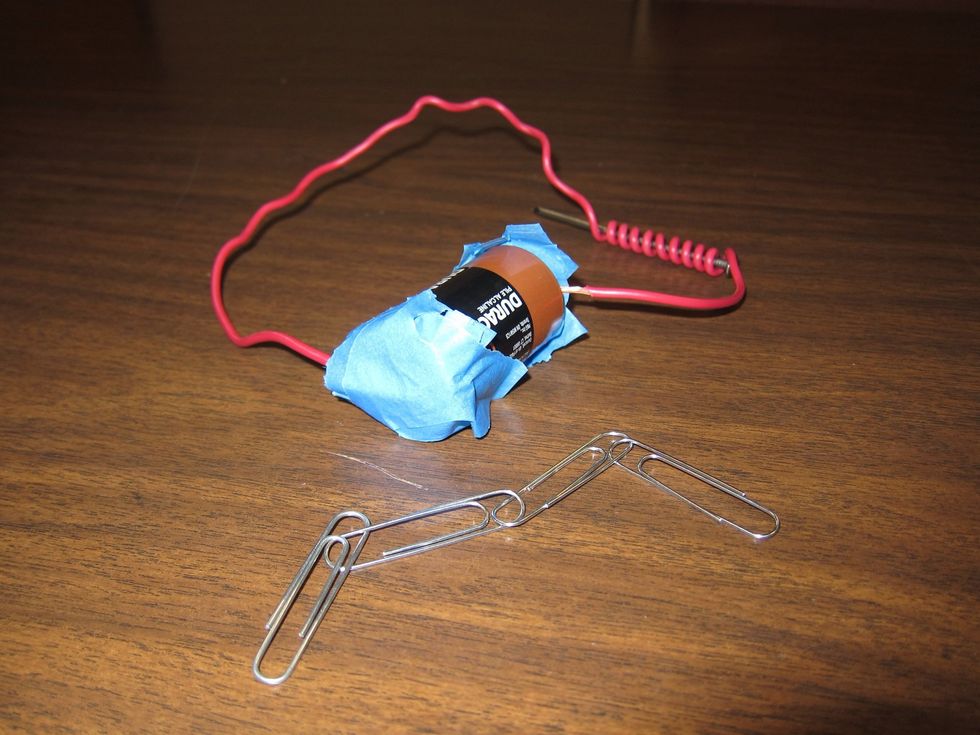 Will it pick up four paper clips?