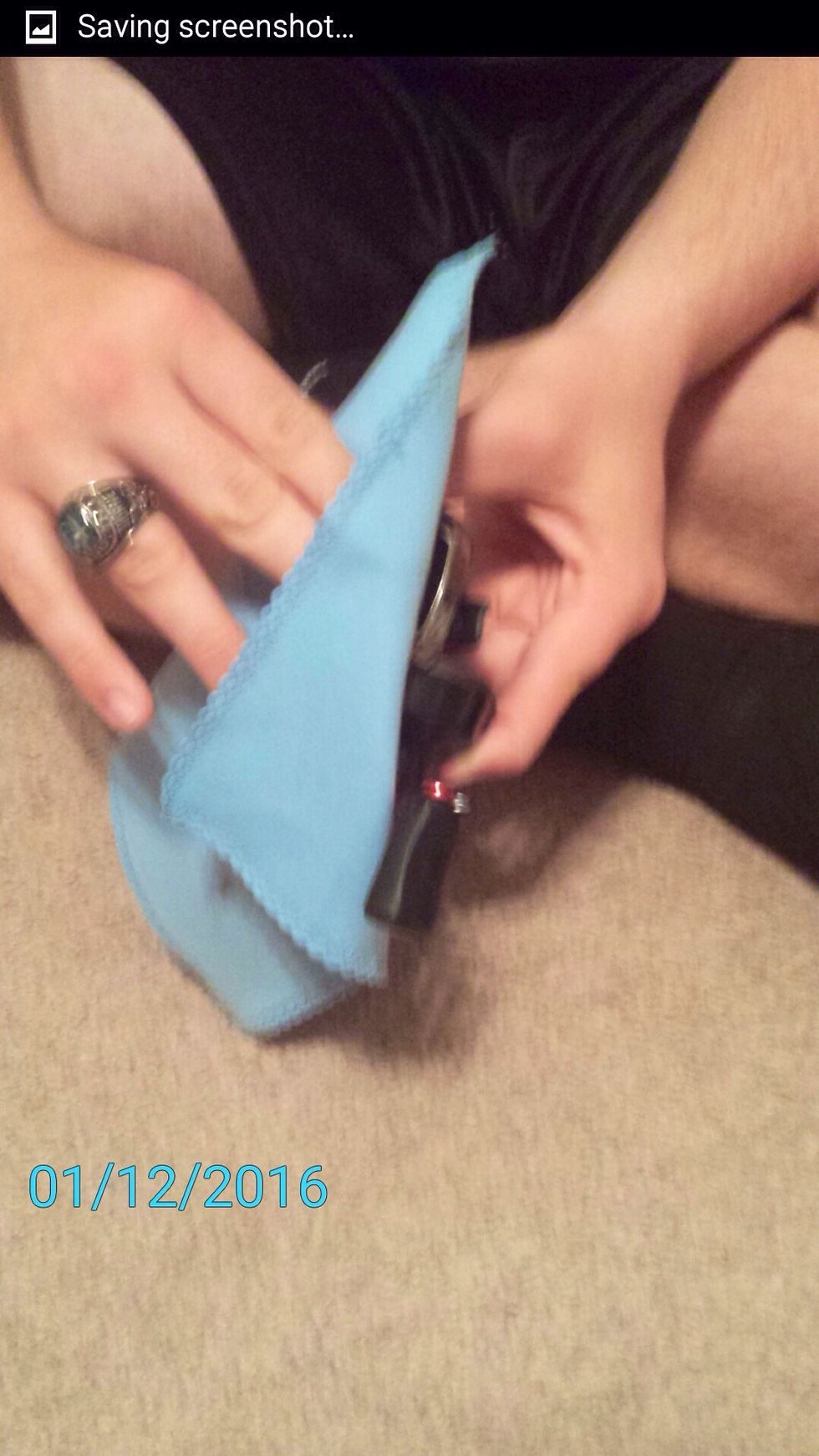 Wipe the reel with the cloth to remove remaining cleaner.