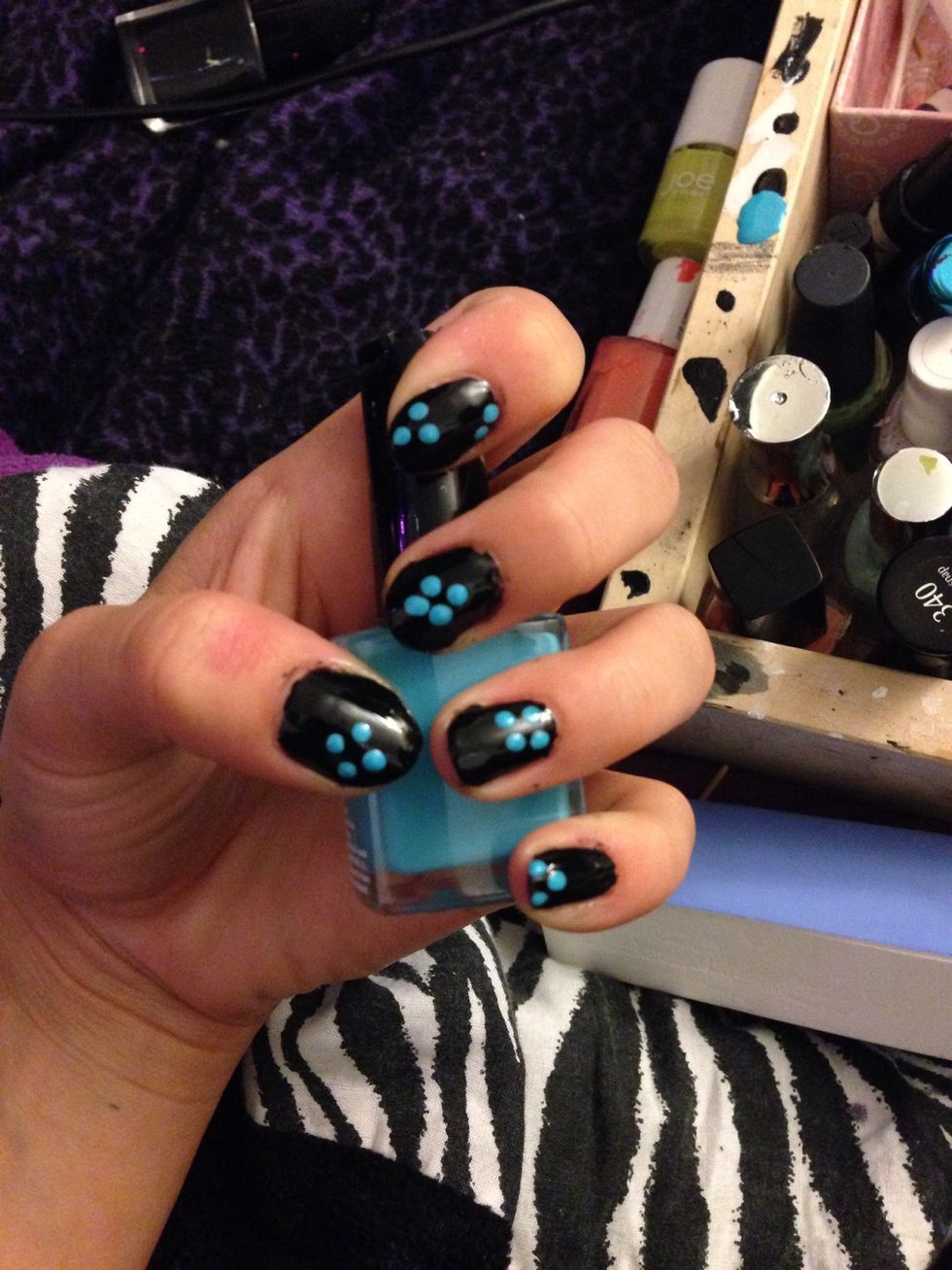 with a bobby pin/ dotting tool, make 4 dots for the base of the flower