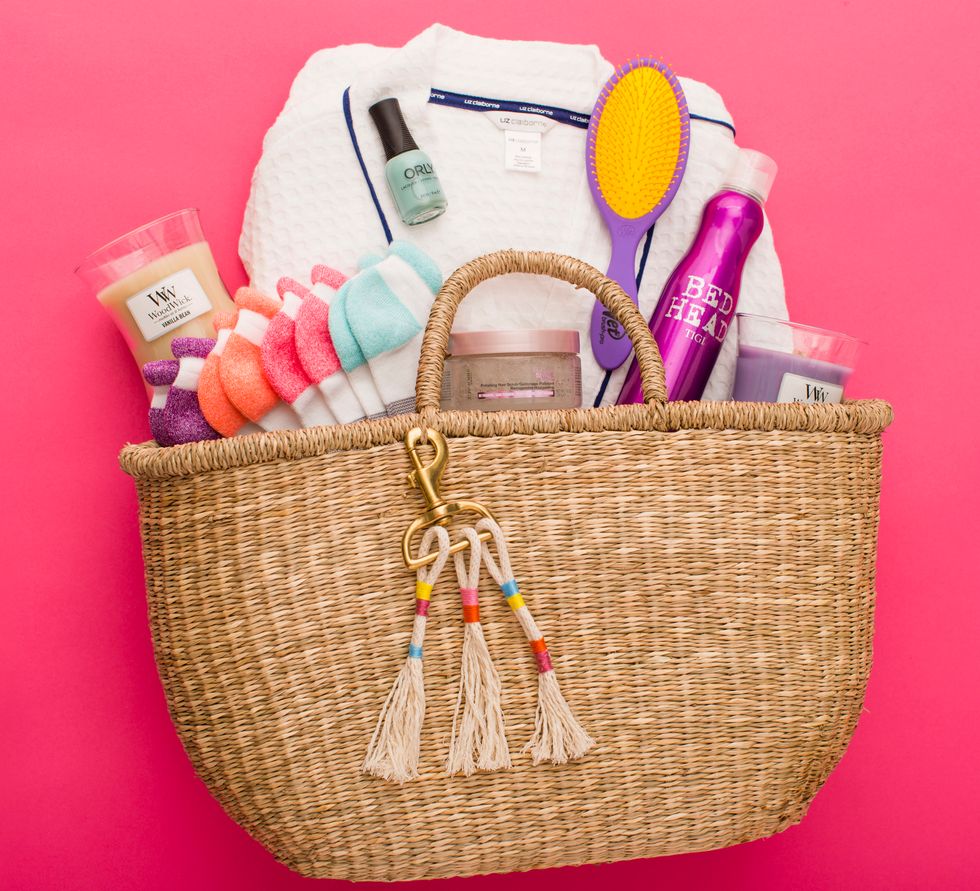 With Mother's day so close, we\u2019ve teamed up with JCPenney to scout out the perfect collection of giftable goodies to make sure the mom in your life can pamper herself every day of the week.