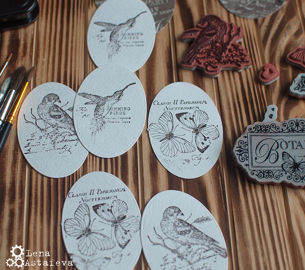 With stamps Graphic 45 we make paintings, which create some compositions