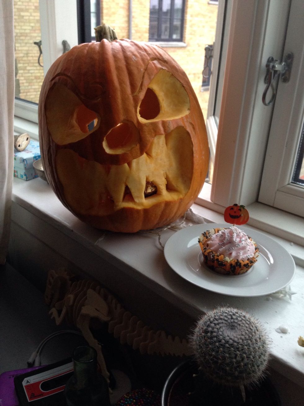 With the pumpkin head I made the other day.