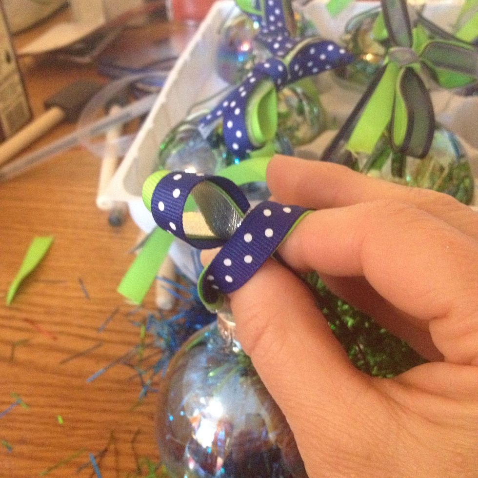 Wrap around the ribbon...