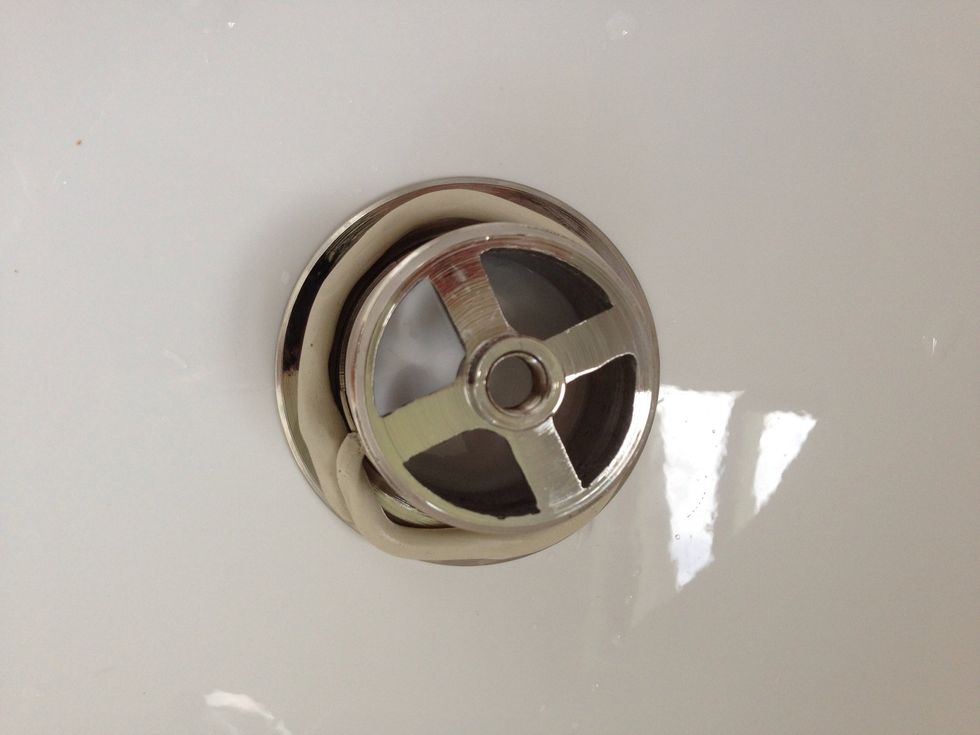 How to replace a tub drain B+C Guides