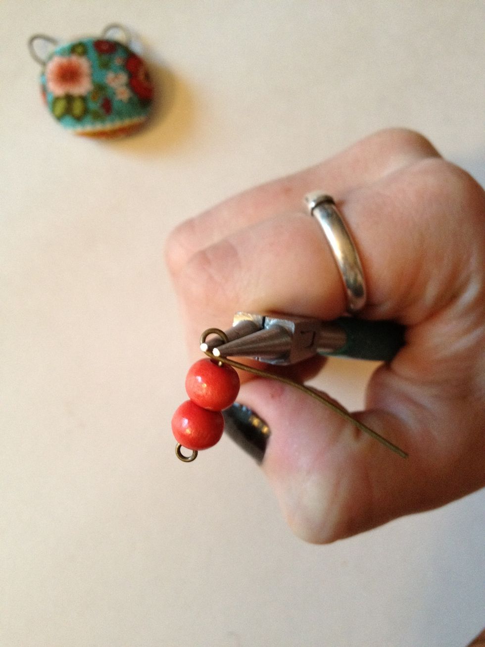 Wrap wire around pliers.