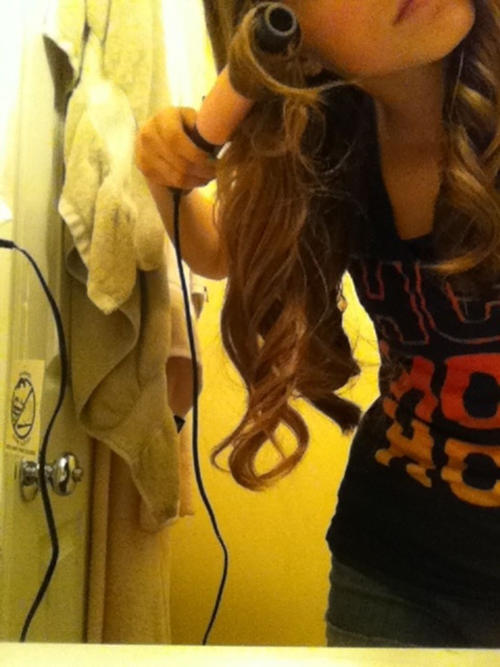 Wrap your hair around the wand FLAT!! Do not twist it AT ALL or else the curls won't come out right! DON'T FORGET YOUR GLOVE IT COMES WITH!