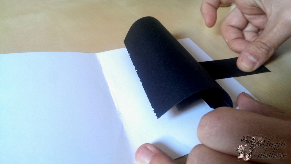 Ya tenemos un pop up , yo le a\u00f1ad\u00ed unas tiras peque\u00f1as y a distinta altura de acetato.