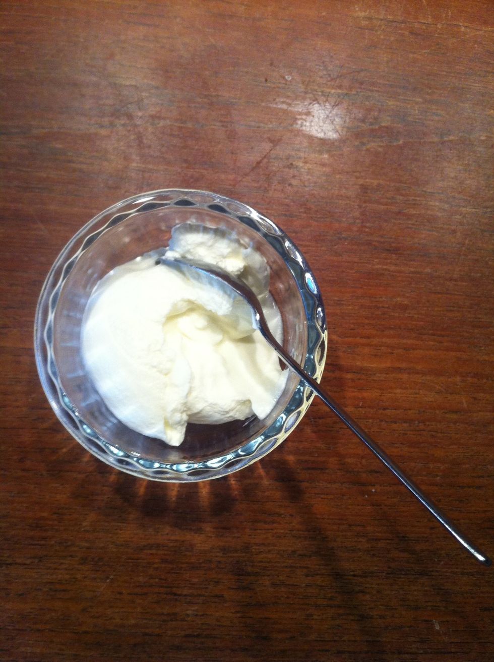 Yoghurt in bowl.