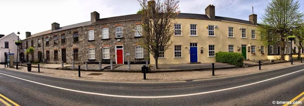 You are now in the very centre of Leixlip. It was here that Arthur Guinness travelled from the neighbouring village of Celbridge to found his first brewery in 1756.