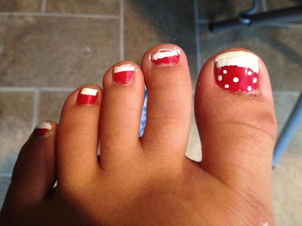 You can add a cute design on your big toes or leave it blank. I added white polka dots