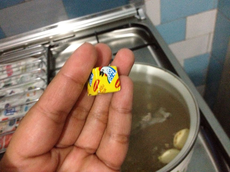 You can add in 1-2 chicken bouillions but I dont use ones here. I use only salt and white pepper