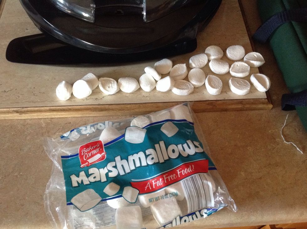 You can also add marshmallows to the top towards the end of the baking process to add in some fluffiness. This time, I sliced large marshmallows into thirds.