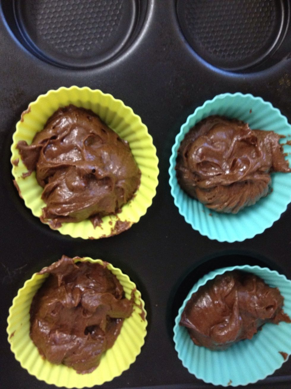 You can also make brownie cupcakes. About a serving spoon of mix went into each case here.