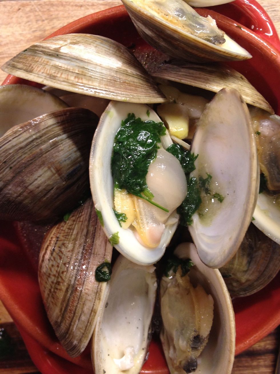 You can also use little neck clams, just be aware that they take longer to cook and you want to take them out of the pan as they open. (one by one)