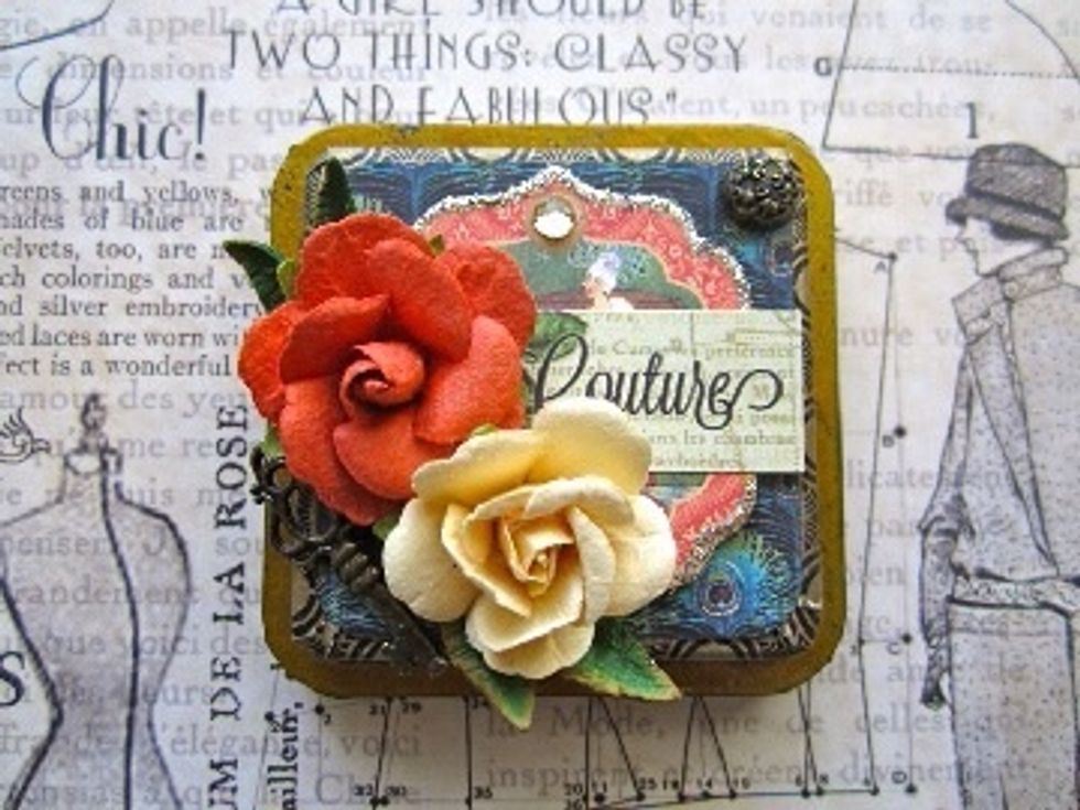 You can change up the papers, patterns, colors and embellishments to make your compact mirror all your own.