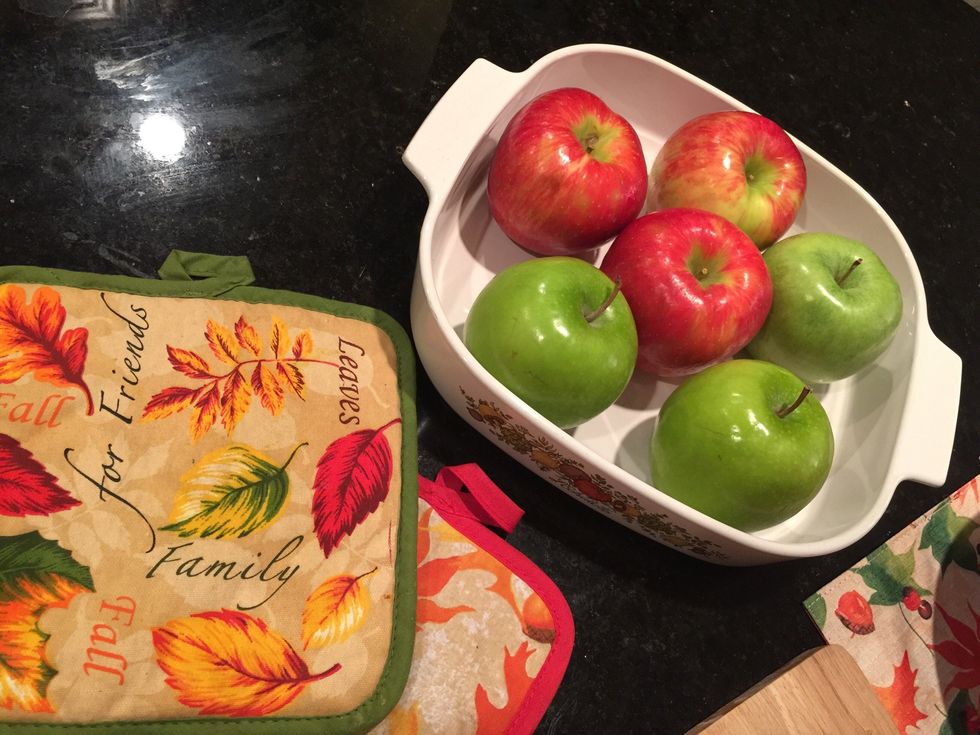 You can create a unique taste by using different types of apples. I used Granny Smith and Honey crisp apples.