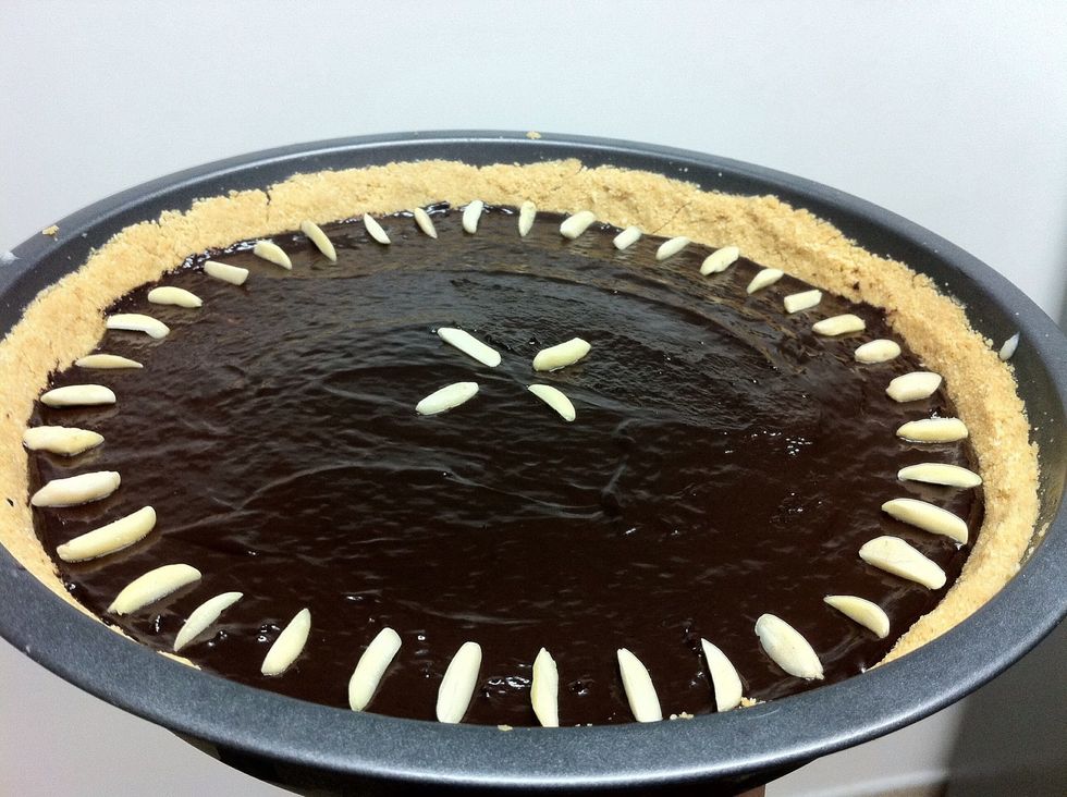 You can decorate with almonds if you like ;) serve it straight from the fridge