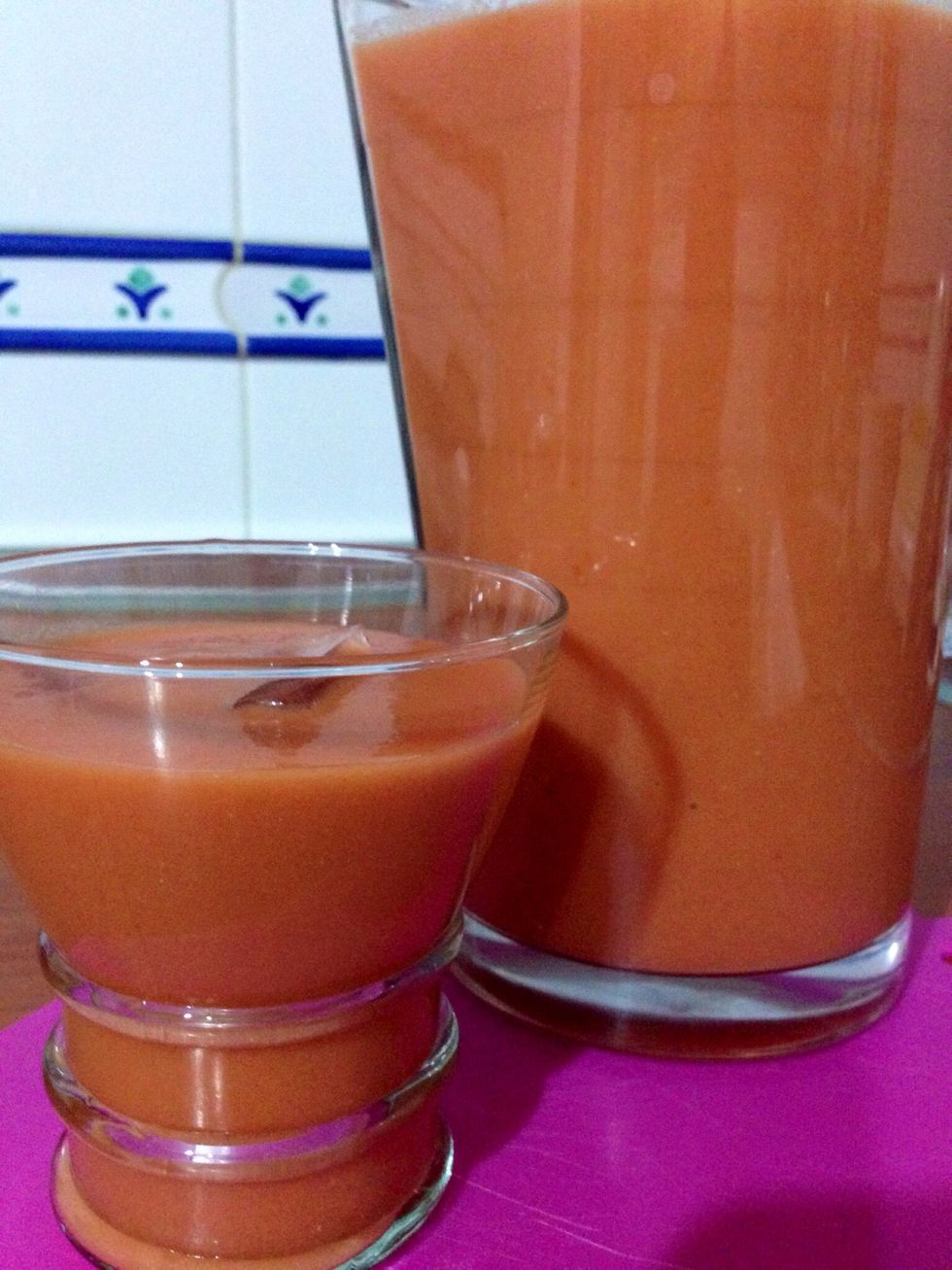 You can drink it in a glass... ( se puede beber en vaso...)