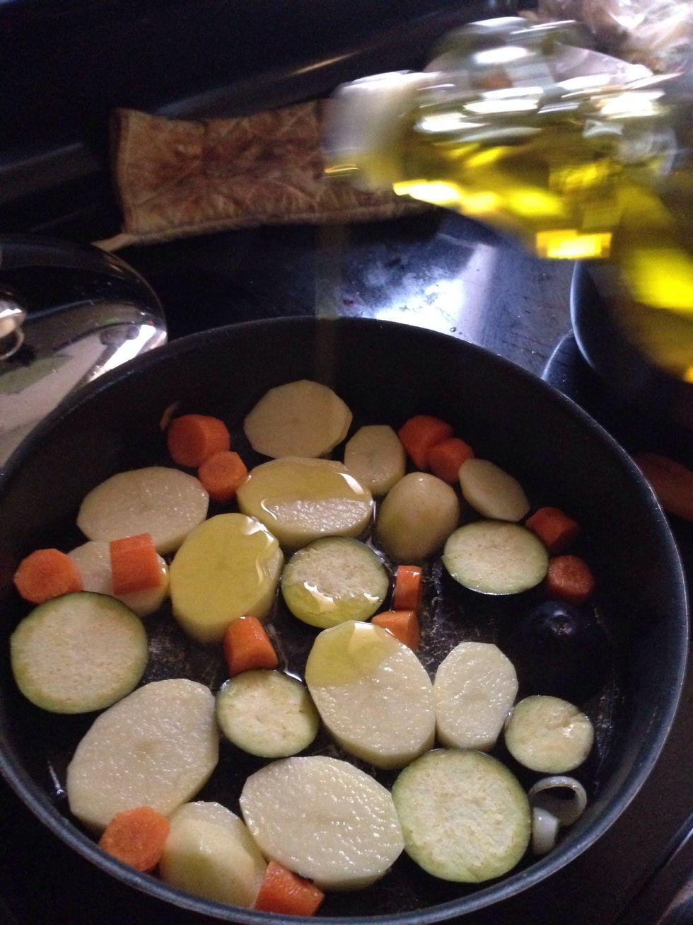 You can drizzle them with the oil and put them under the broil. It's easier!!