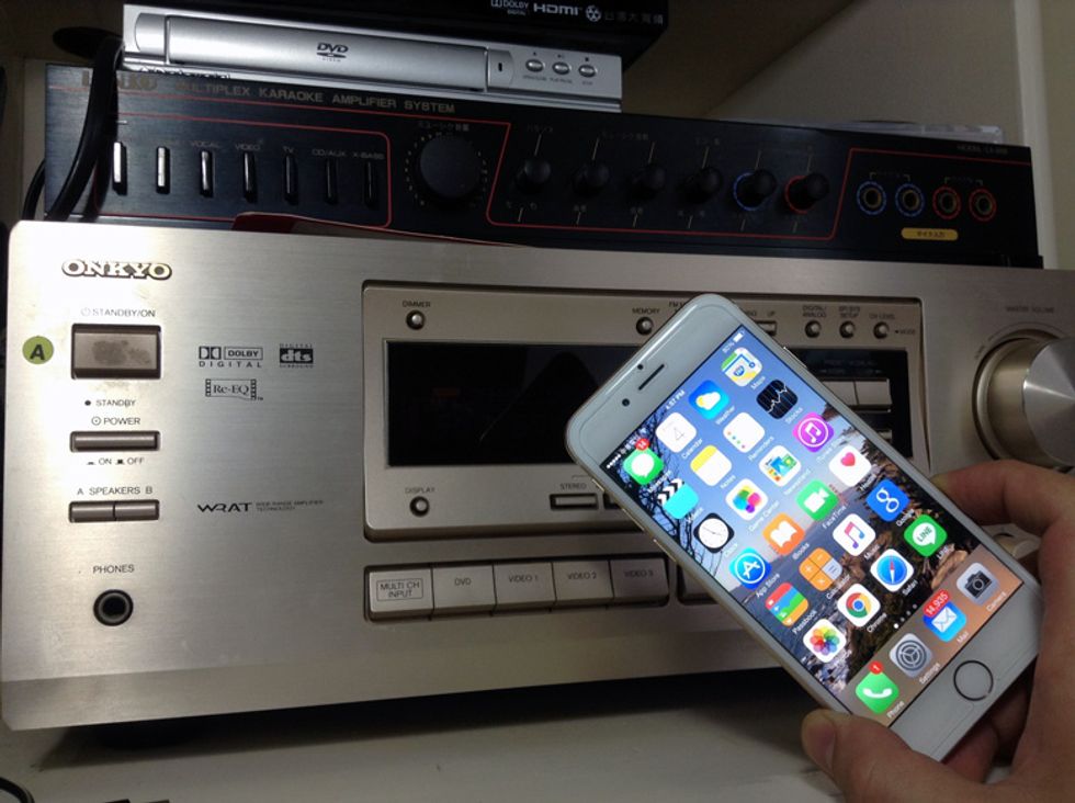 You can easily play any sound program and broadcast the sound from your iPhone thru your old home stereo without wire. You can stream music, podcast, audiobooks, youtube and more thru your FM radio.