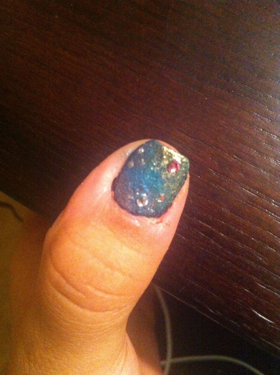 You can even add a few gems to give it the 3-D star look!!\ud83c\udf86