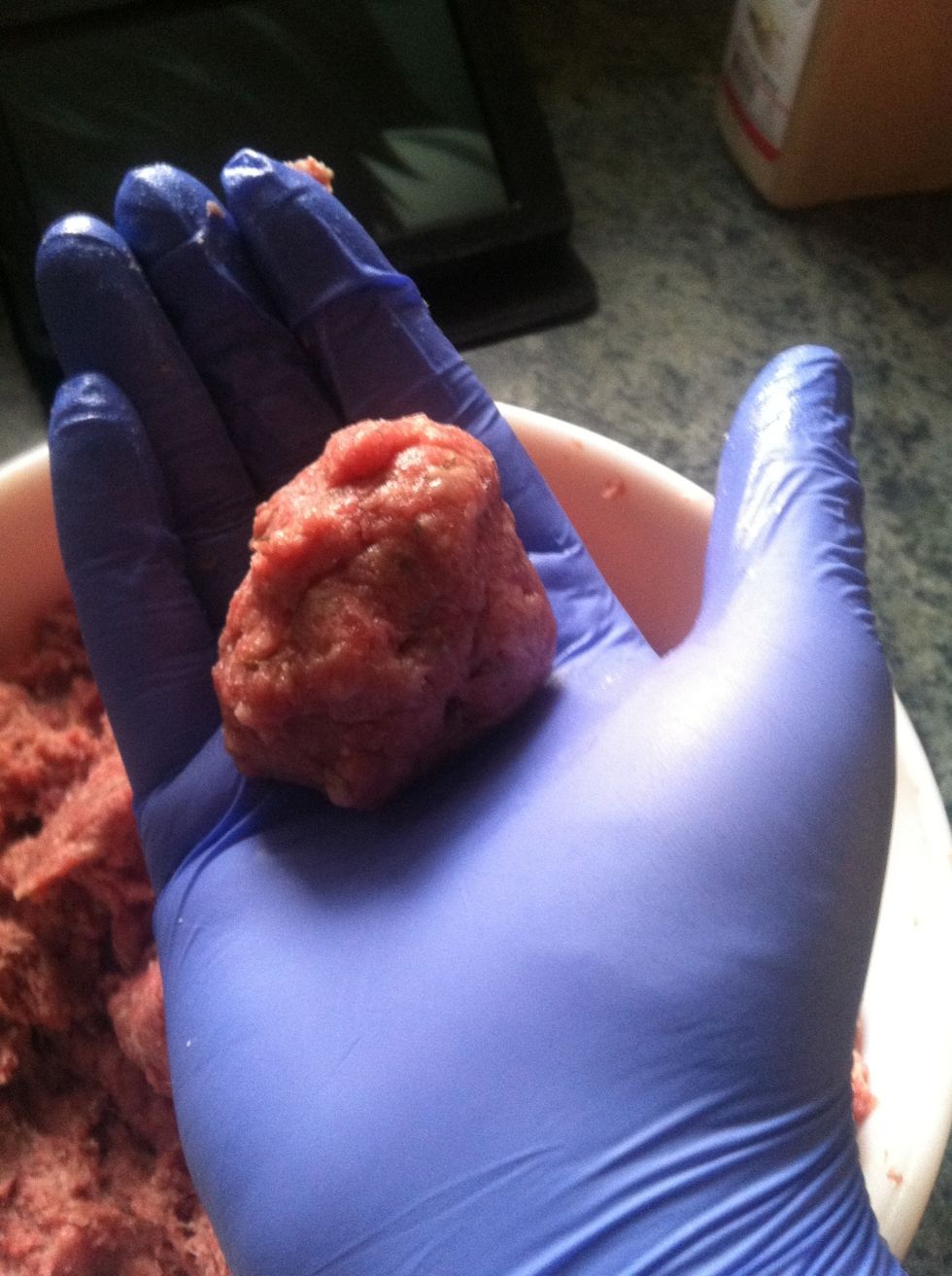 You can make your meatballs any size you like, however, I hand measure them because that way I can gauge their size by my palm. Roll them in your palm until you have a perfectly round ball of yummy :)