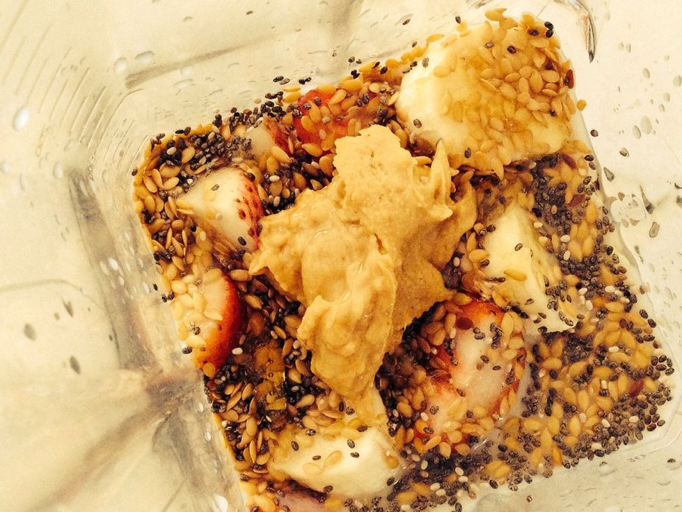 You can never go wrong with a dollop of peanut butter!! I like to think that apart from being so yummy, it has protein and good nut oils which my body loves!! But for a super low fat option, leave out