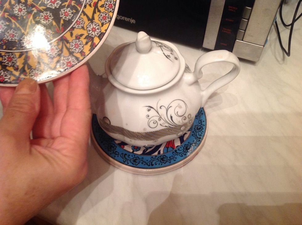 You can put hot teapots or pans on it.