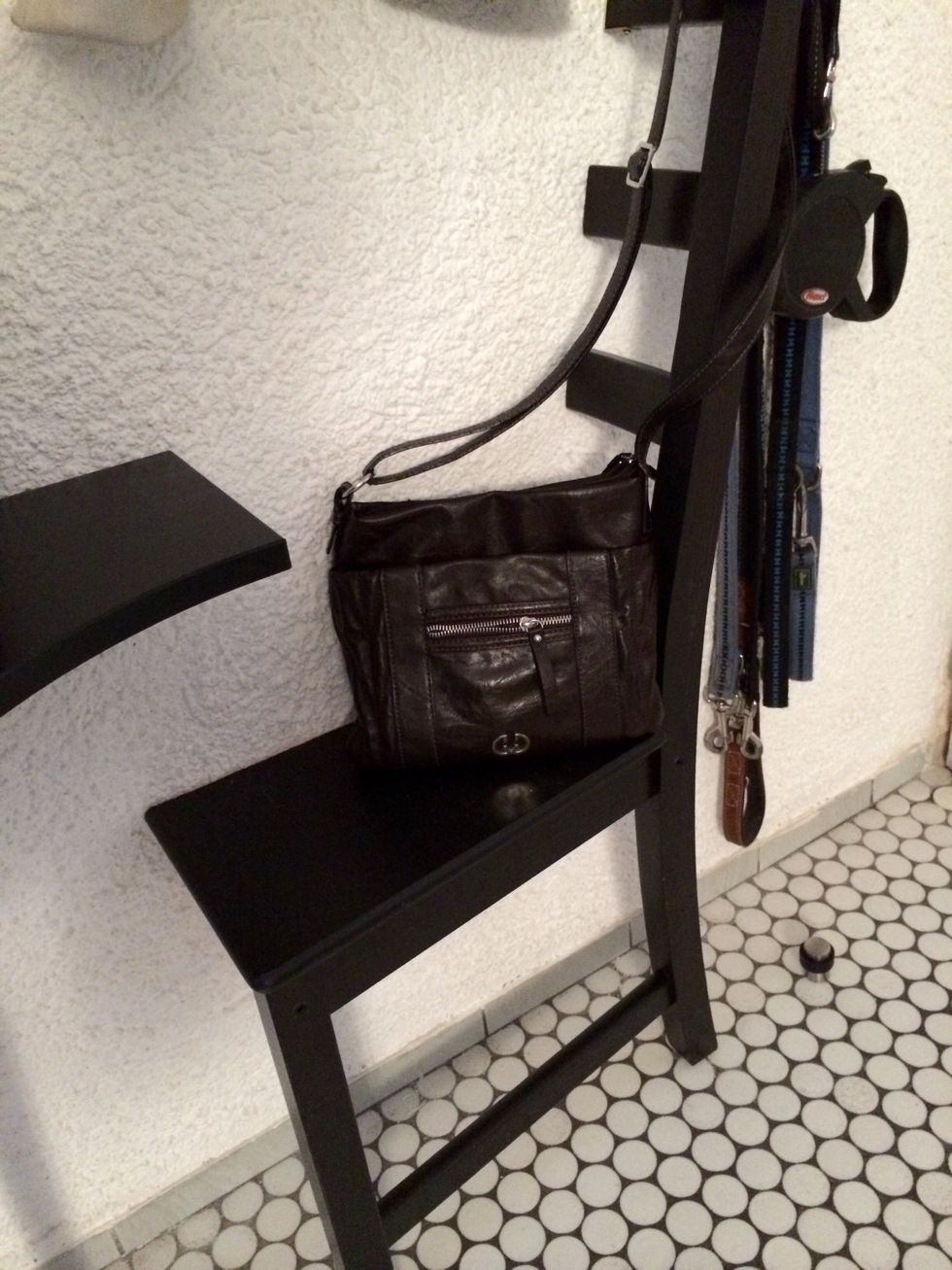 You can put things on the chairs ...