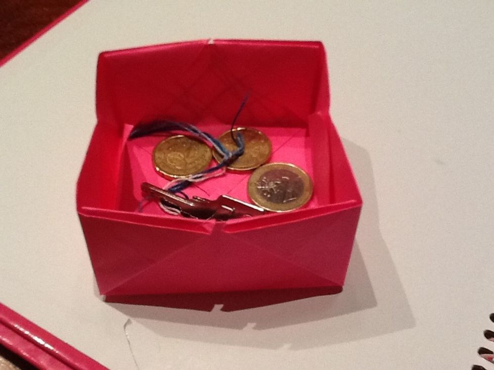 You can save your things like keys, bracelets, money, USB...