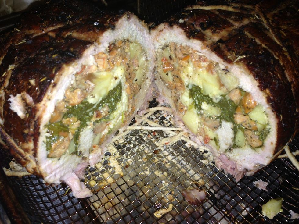 You can see a light smoke ring on the outer edge. If you packed everything nice and tight it should cut cleanly without everything spilling out.