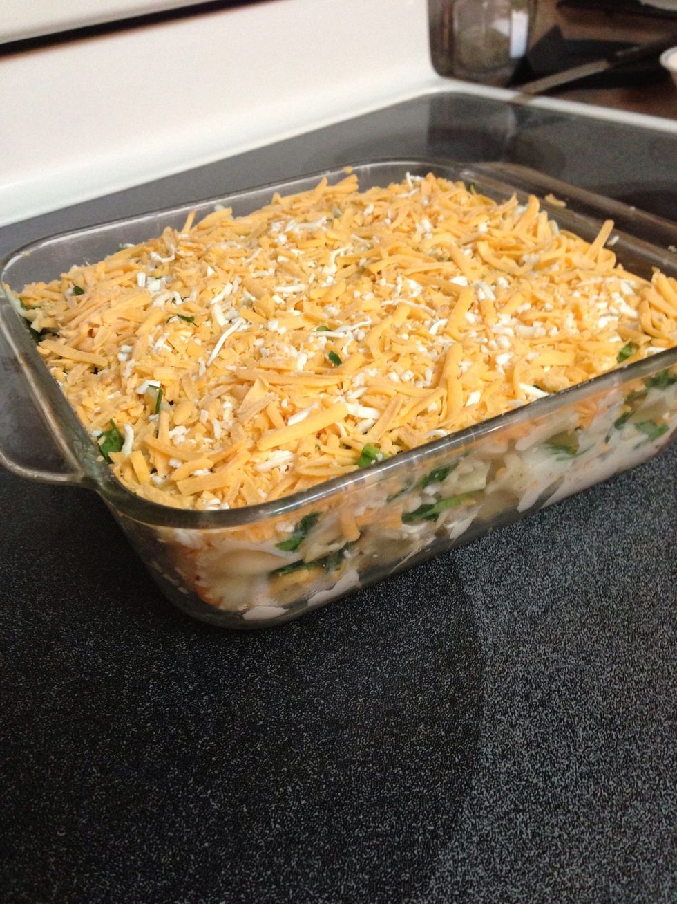 You can see layers through the glass sides. You can't really mess this up.