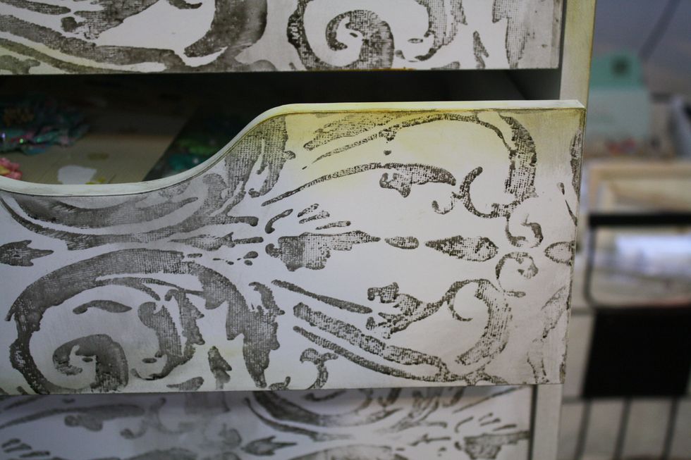 You can see the decor ink to the left, and the oil pastel to the right. Lovely tones together!