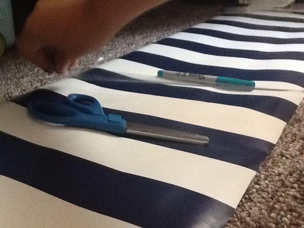 You can't really see the tape but I'm taping down the seams in this picture