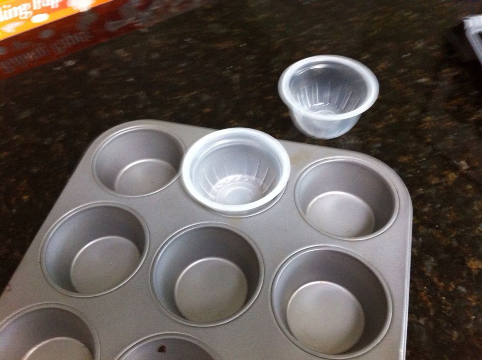 You can use 2 identical 'cups', but 1 cup (outside mould) and 1 taller item (inside mould) is easier to work with.  I use a plastic salt container (see step 8) but anything that fits will do.
