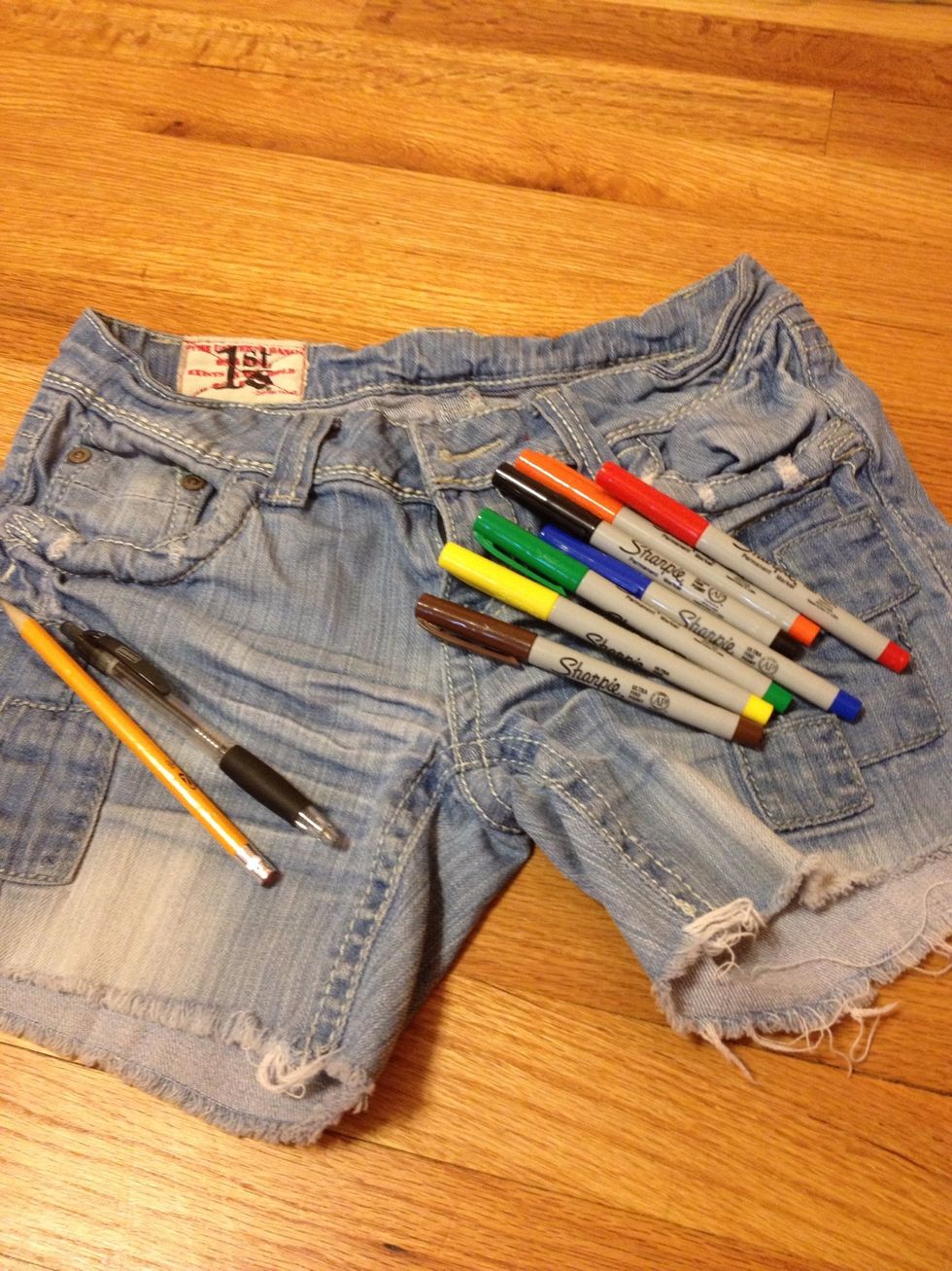 You can use a pencil or pen to outline !