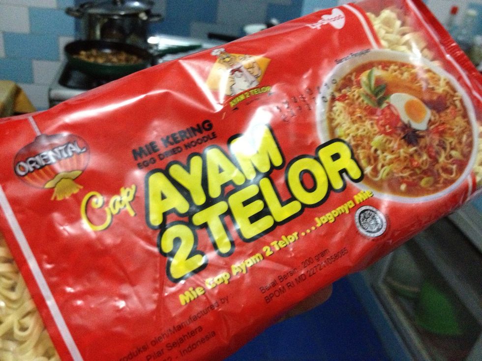 You can use any dried-noodles you like, but this brand is my favourite :)