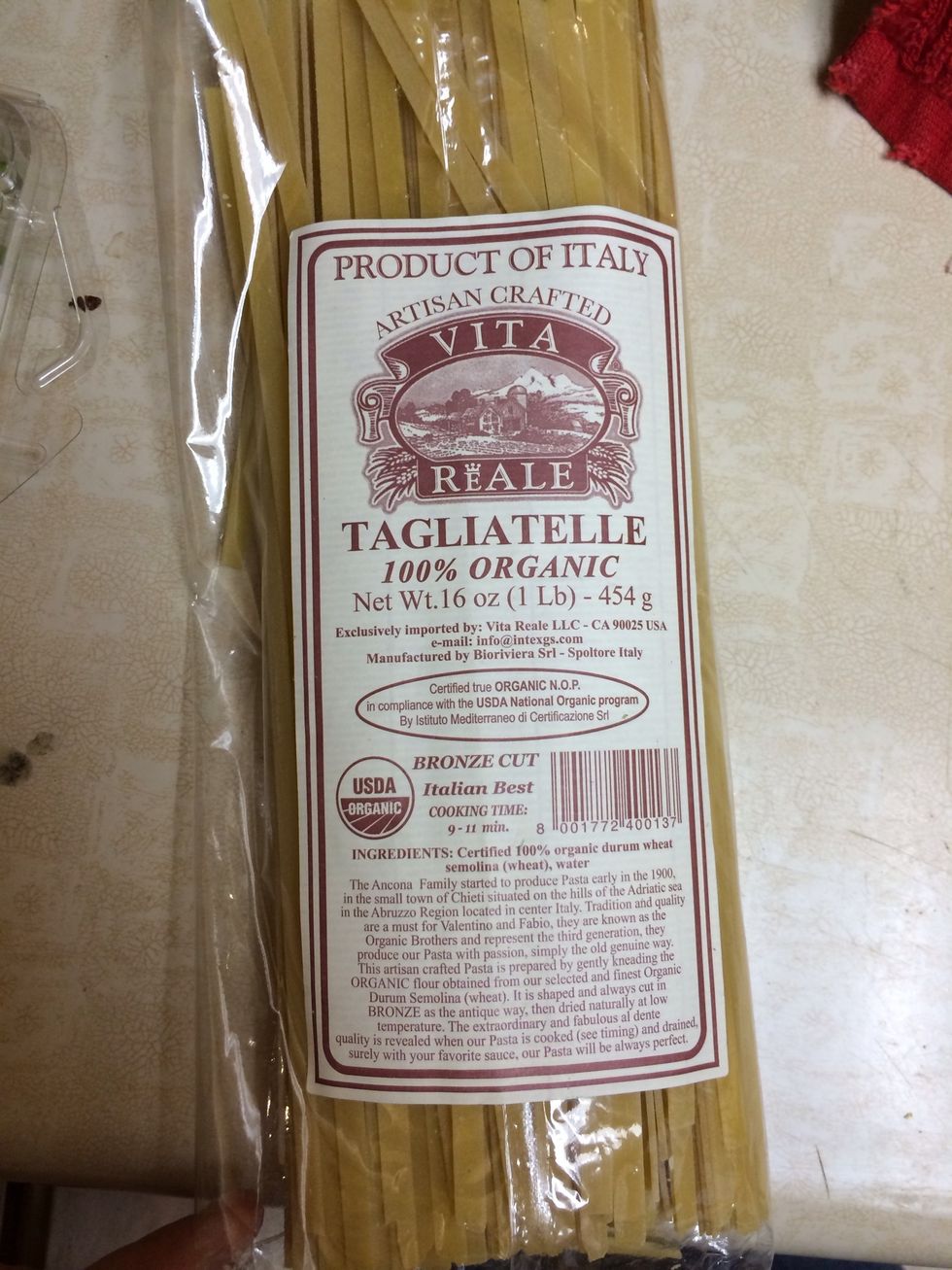 You can use spaghetti or linguine doesn't matter