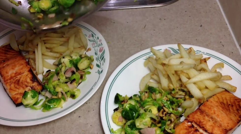 You could get a little creative and put down some salad!