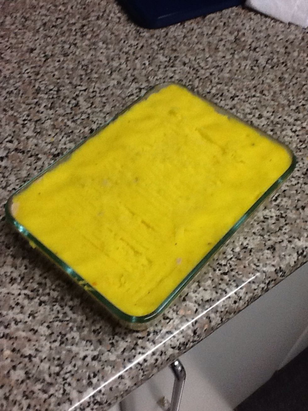 You could try to add different foods to the filling, many people enjoy the taste of avocado, black olives, and boiled eggs in the middle layer, but I like to keep it simple.