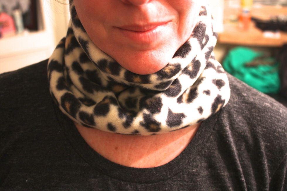 You have a toasty customized neck warmer! Denise inmyblueroom.blogspot.com